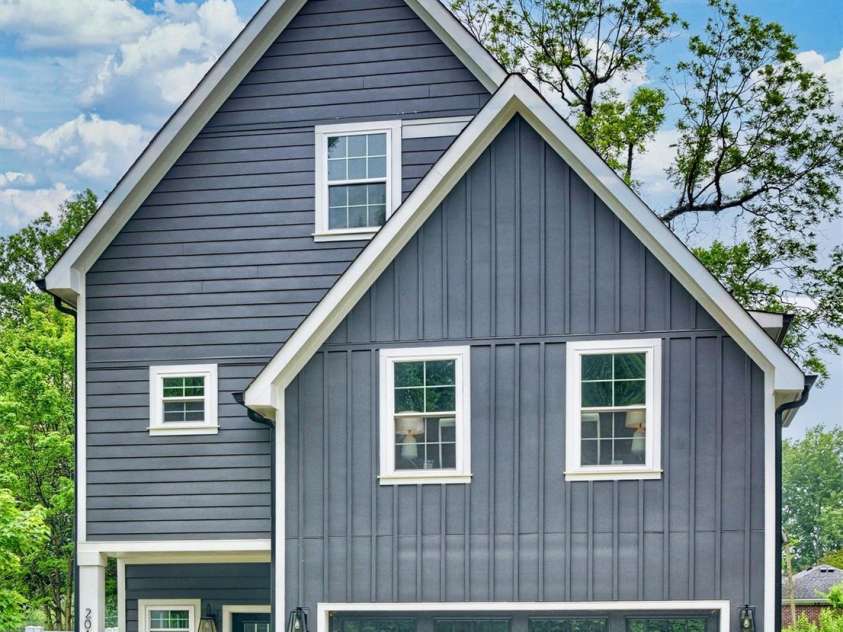 201 Coxe Avenue, Charlotte, NC 28208.  MLS# CAR4381633, YatesRealty ID 25012. 