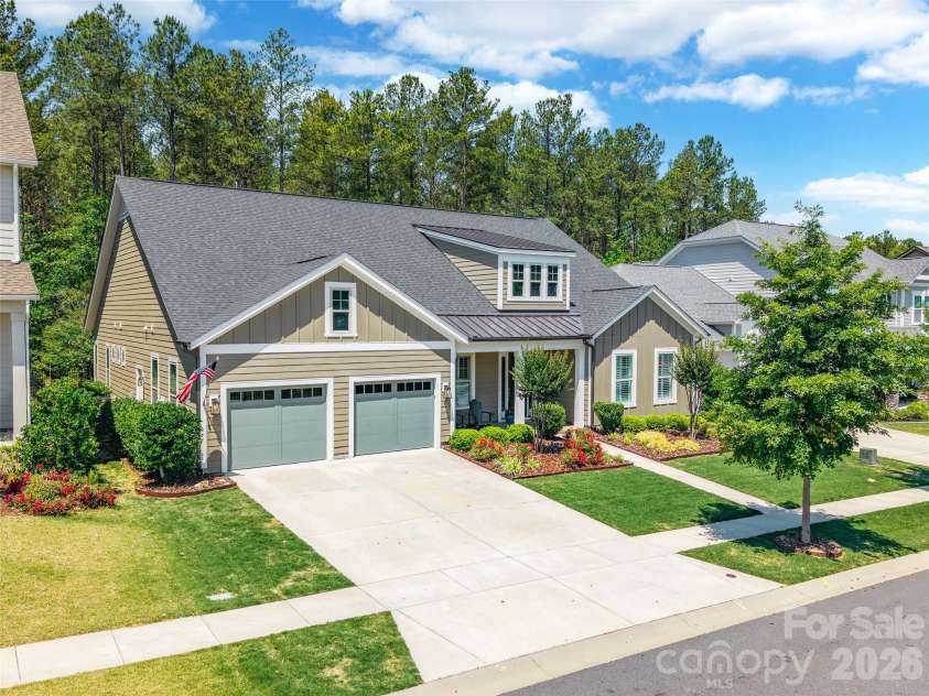 2511 Paddlers Cove Drive, Clover, SC 29710.  MLS# CAR4383712, YatesRealty ID 25013. 