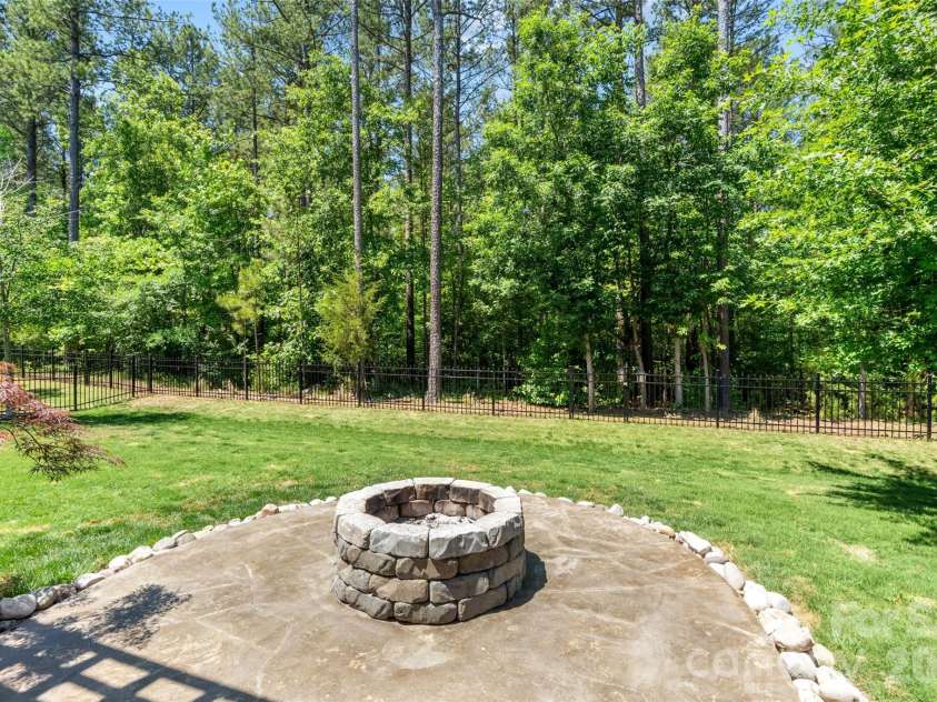 2511 Paddlers Cove Drive, Clover, SC 29710.  MLS# CAR4383712, YatesRealty ID 25013. 