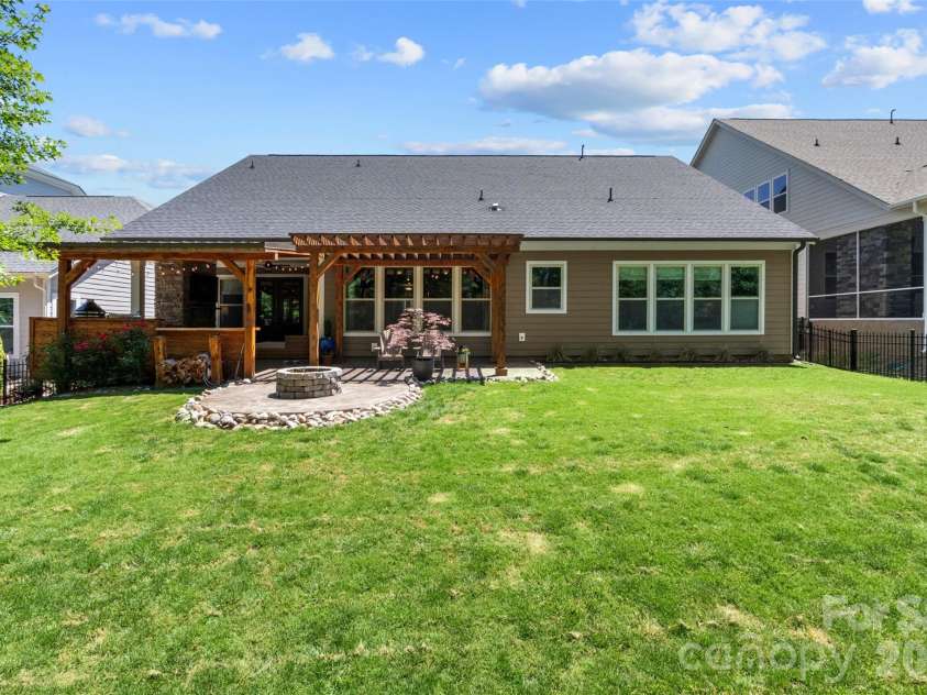 2511 Paddlers Cove Drive, Clover, SC 29710.  MLS# CAR4383712, YatesRealty ID 25013. 