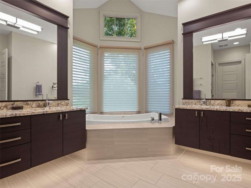 36 Rain Lily Trail, Arden, NC 28704.  MLS# CAR4275772, YatesRealty ID 25013. 