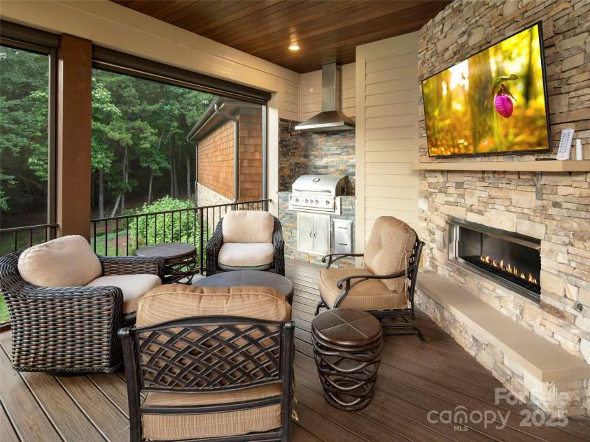 36 Rain Lily Trail, Arden, NC 28704.  MLS# CAR4275772, YatesRealty ID 25013. 