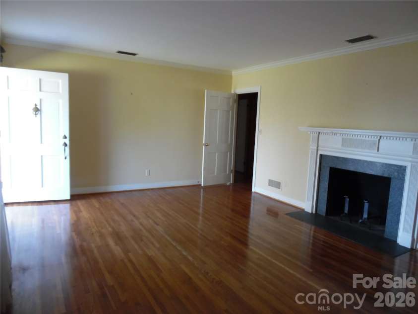 603 1st Avenue Place, Conover, NC 28613.  MLS# CAR4345018, YatesRealty ID 25014. 