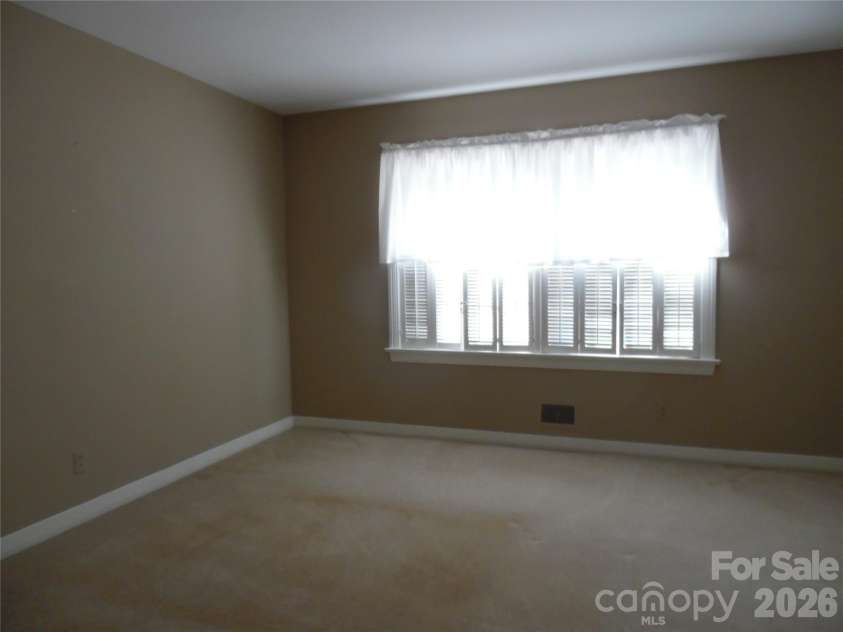 603 1st Avenue Place, Conover, NC 28613.  MLS# CAR4345018, YatesRealty ID 25014. 