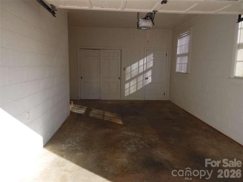 603 1st Avenue Place, Conover, NC 28613.  MLS# CAR4345018, YatesRealty ID 25014. 