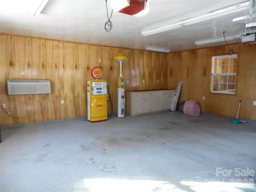 603 1st Avenue Place, Conover, NC 28613.  MLS# CAR4345018, YatesRealty ID 25014. 