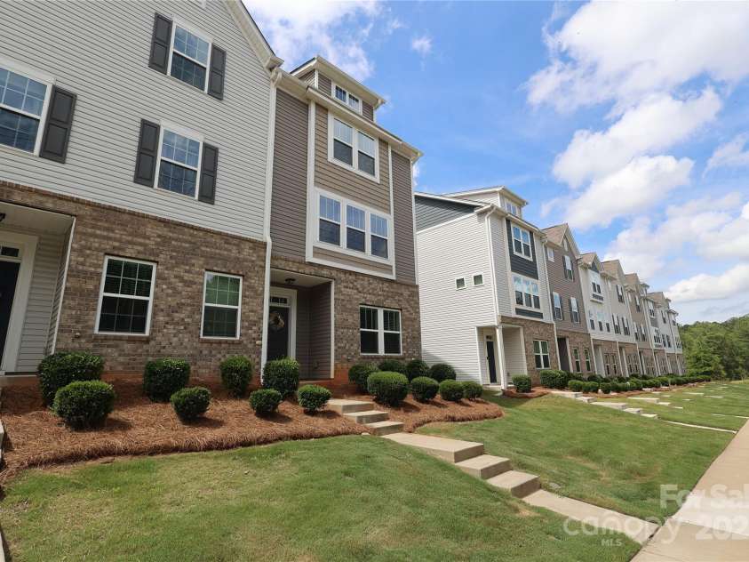 8232 Waxhaw Highway, Waxhaw, NC 29173.  MLS# CAR4238770, YatesRealty ID 25014. 