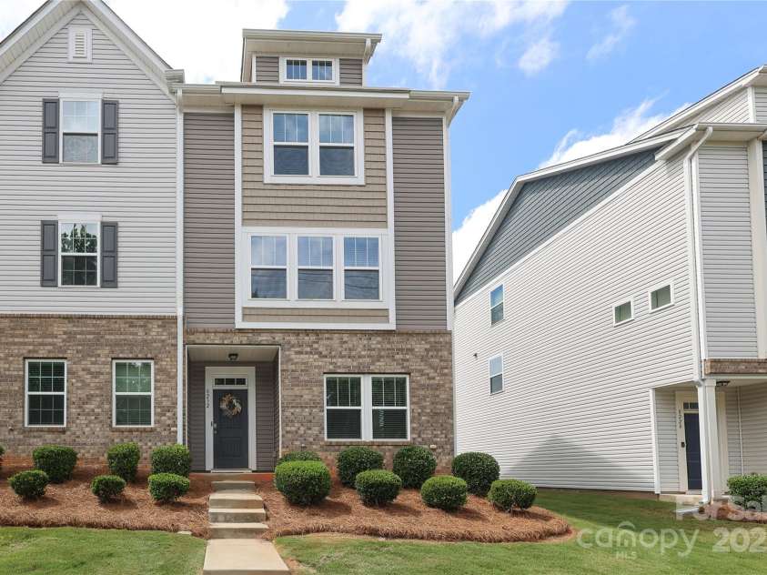 8232 Waxhaw Highway, Waxhaw, NC 29173.  MLS# CAR4238770, YatesRealty ID 25014. 