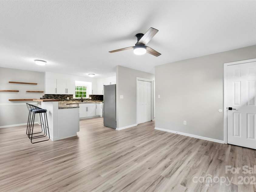 103A Tracy Street, Kings Mountain, NC 28086.  MLS# CAR4263785, YatesRealty ID 25015. 