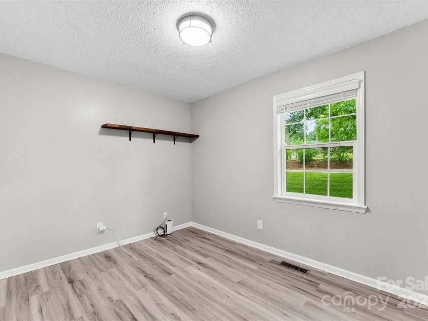 103A Tracy Street, Kings Mountain, NC 28086.  MLS# CAR4263785, YatesRealty ID 25015. 