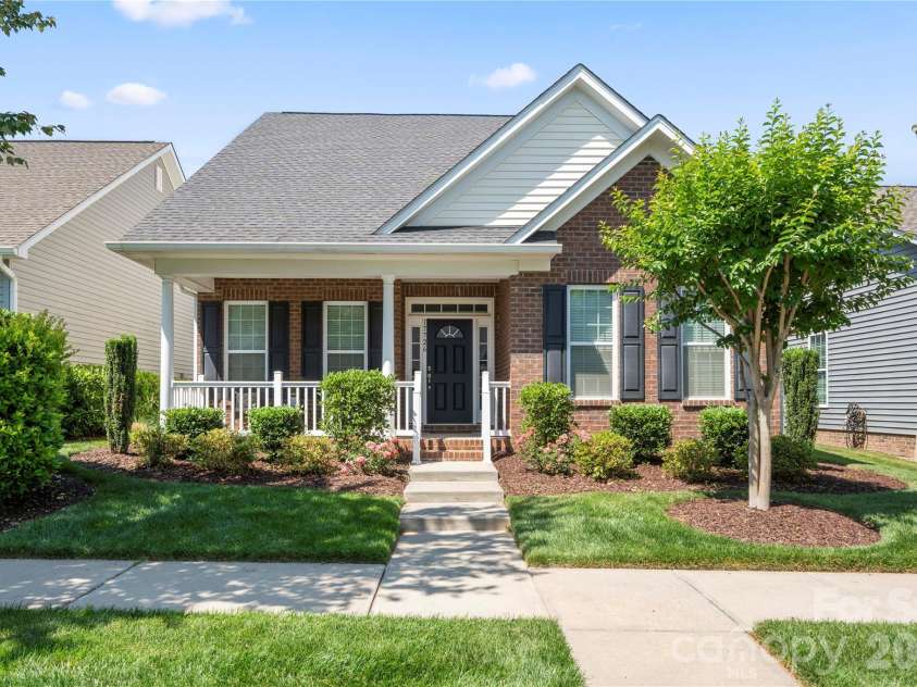 17726 Morehampton Avenue, Cornelius, NC 28031.  MLS# CAR4382566, YatesRealty ID 25015. 