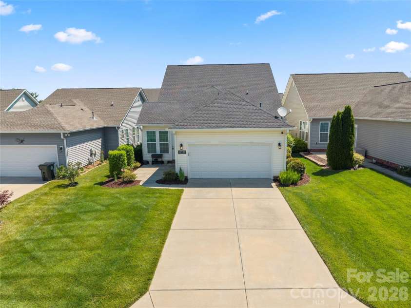 17726 Morehampton Avenue, Cornelius, NC 28031.  MLS# CAR4382566, YatesRealty ID 25015. 