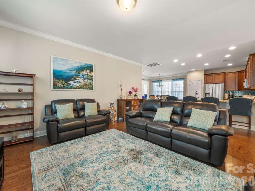 17726 Morehampton Avenue, Cornelius, NC 28031.  MLS# CAR4382566, YatesRealty ID 25015. 
