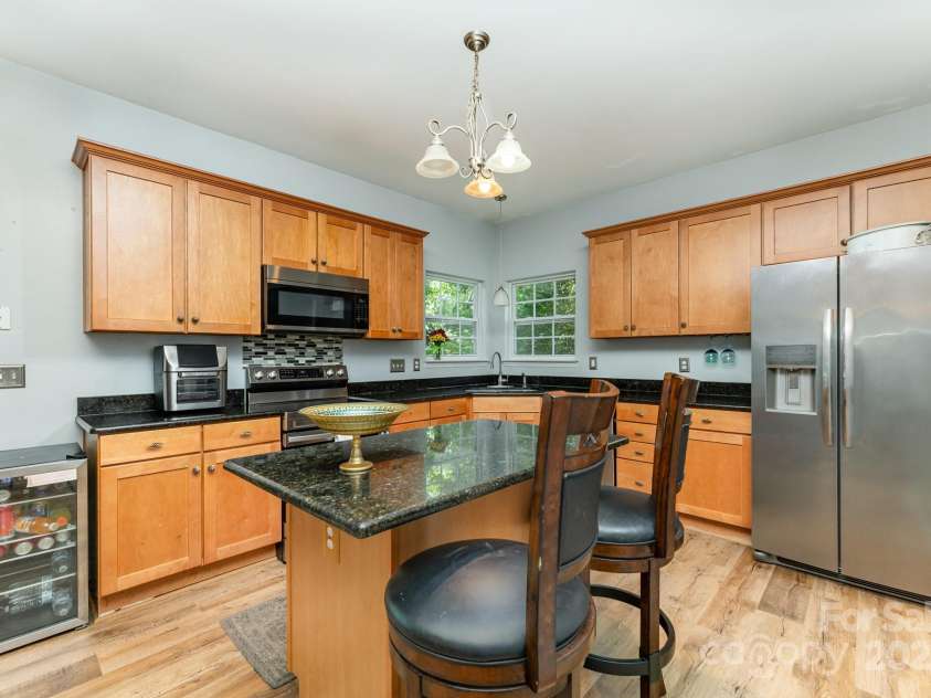 7218 Cascading Pines Drive, Fort Mill, SC 29708.  MLS# CAR4272860, YatesRealty ID 25016. 
