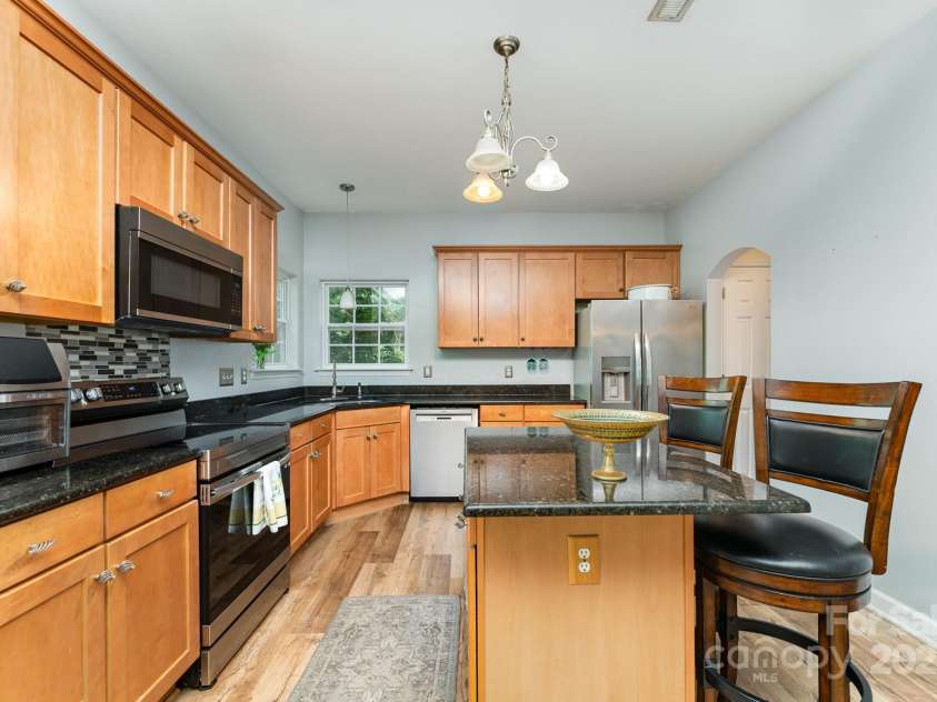 7218 Cascading Pines Drive, Fort Mill, SC 29708.  MLS# CAR4272860, YatesRealty ID 25016. 