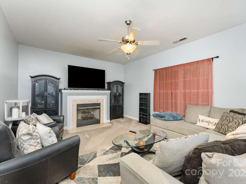 7218 Cascading Pines Drive, Fort Mill, SC 29708.  MLS# CAR4272860, YatesRealty ID 25016. 