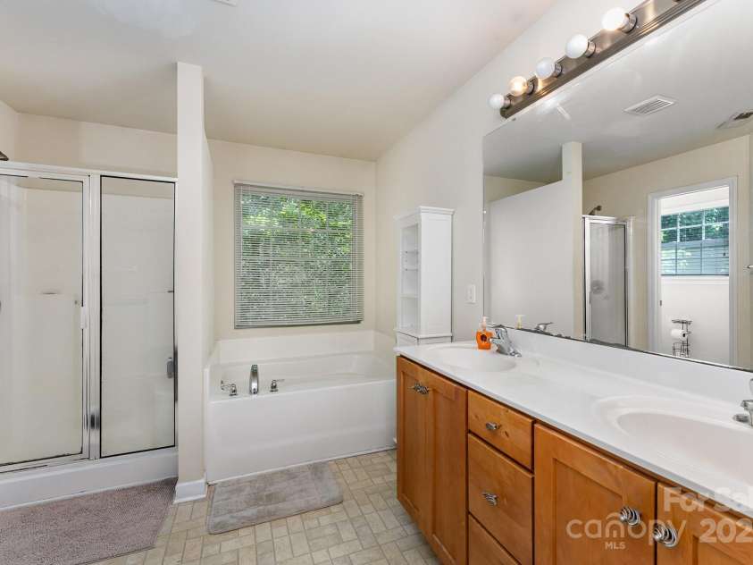 7218 Cascading Pines Drive, Fort Mill, SC 29708.  MLS# CAR4272860, YatesRealty ID 25016. 