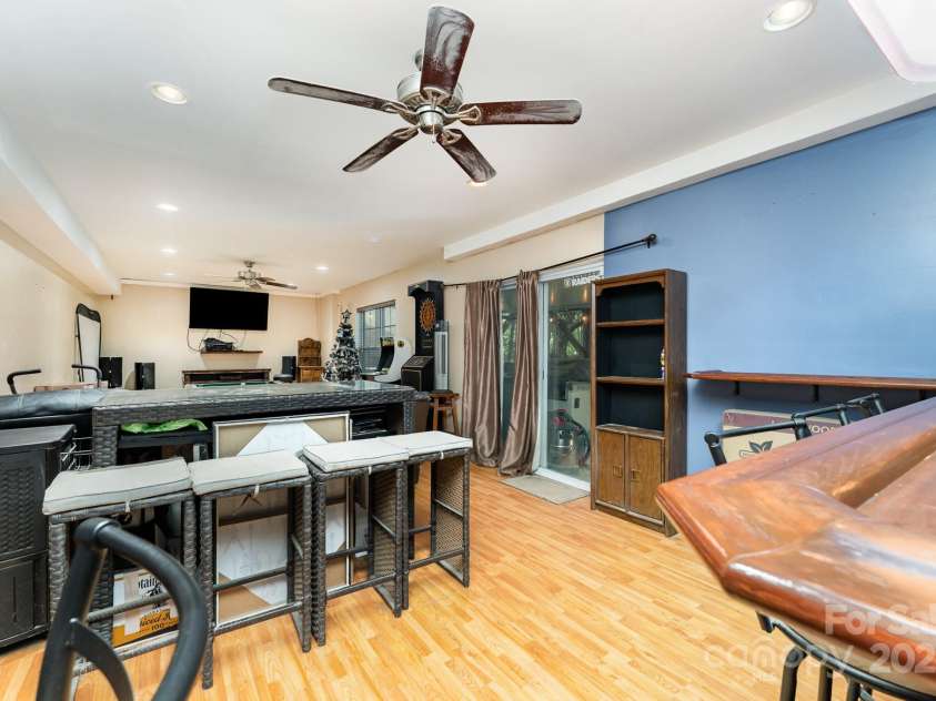 7218 Cascading Pines Drive, Fort Mill, SC 29708.  MLS# CAR4272860, YatesRealty ID 25016. 