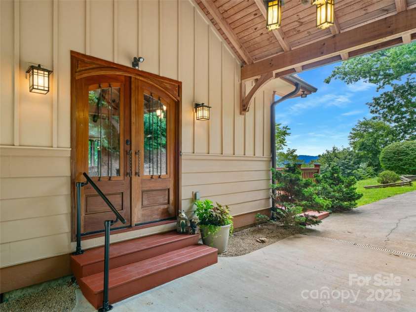 354 Vance Gap Road, Asheville, NC 28804.  MLS# CAR4172089, YatesRealty ID 25017. 