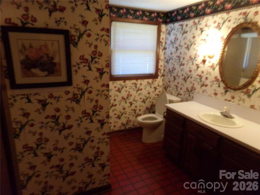 4396 Nc Hwy 200 Highway, Stanfield, NC 28163.  MLS# CAR4380890, YatesRealty ID 25017. Up stairs bath