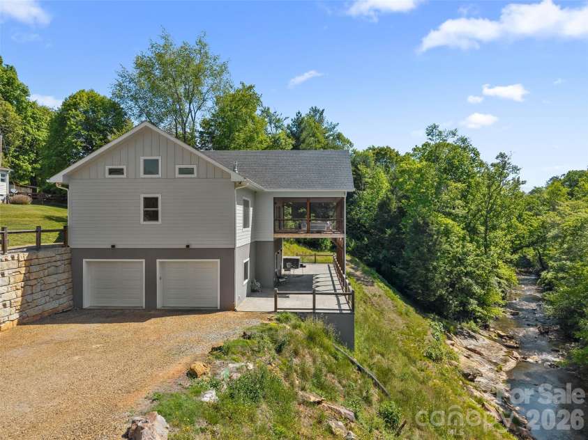 123 Israel Road, Candler, NC 28715.  MLS# CAR4383892, YatesRealty ID 25018. 