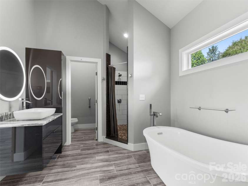 123 Israel Road, Candler, NC 28715.  MLS# CAR4383892, YatesRealty ID 25018. 