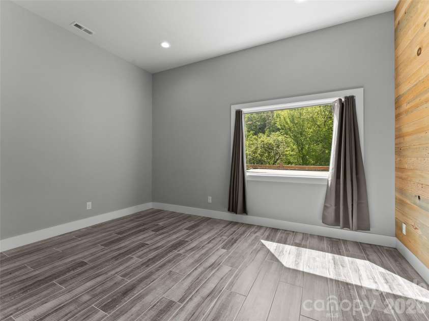 123 Israel Road, Candler, NC 28715.  MLS# CAR4383892, YatesRealty ID 25018. 