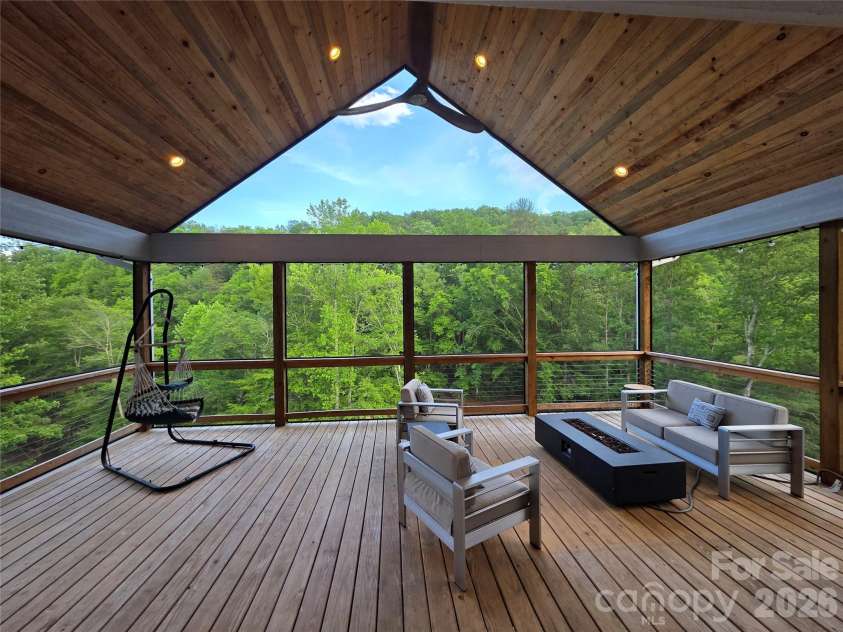 123 Israel Road, Candler, NC 28715.  MLS# CAR4383892, YatesRealty ID 25018. 