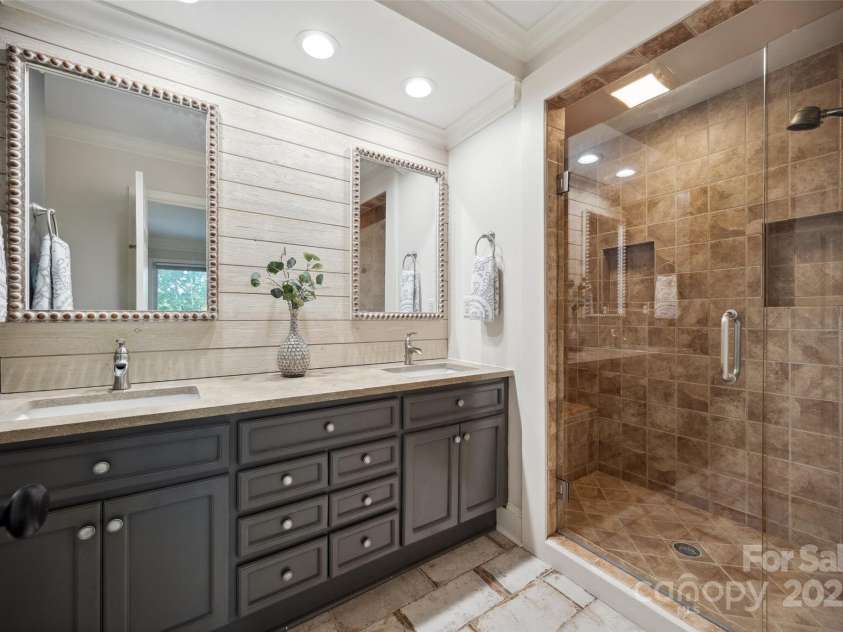 2004 Marquesas Avenue, Tega Cay, SC 29708.  MLS# CAR4267074, YatesRealty ID 25019. Primary Bath
