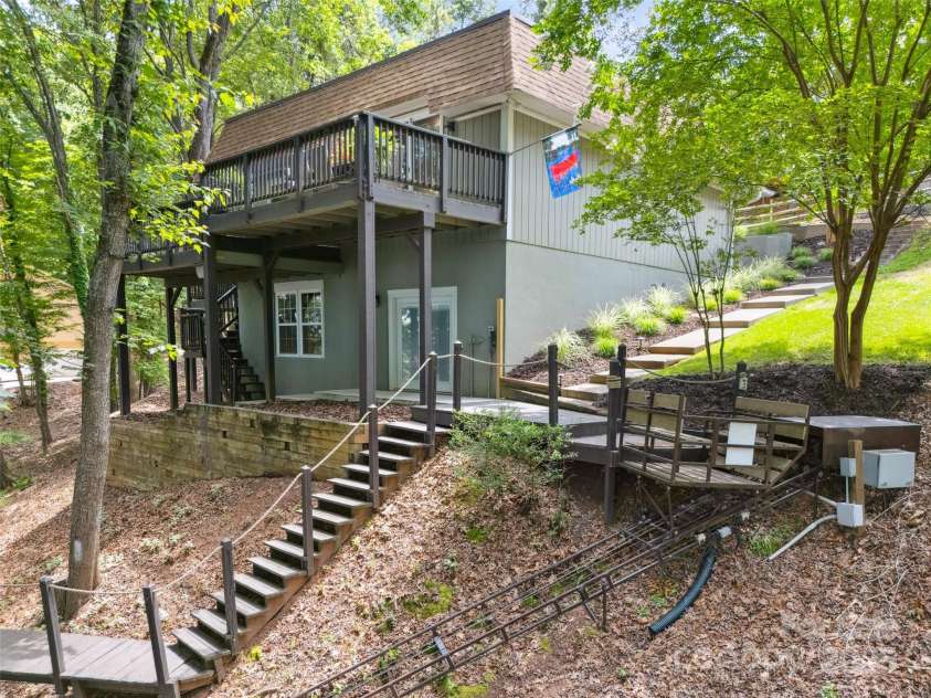 2004 Marquesas Avenue, Tega Cay, SC 29708.  MLS# CAR4267074, YatesRealty ID 25019. Side of House