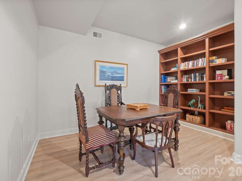 301 Agnew Road, Mooresville, NC 28117.  MLS# CAR4337466, YatesRealty ID 2502. A card/reading room
