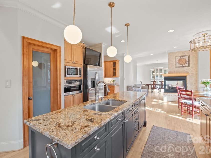 301 Agnew Road, Mooresville, NC 28117.  MLS# CAR4337466, YatesRealty ID 2502. A nice walk in pantry with automatic lighting 