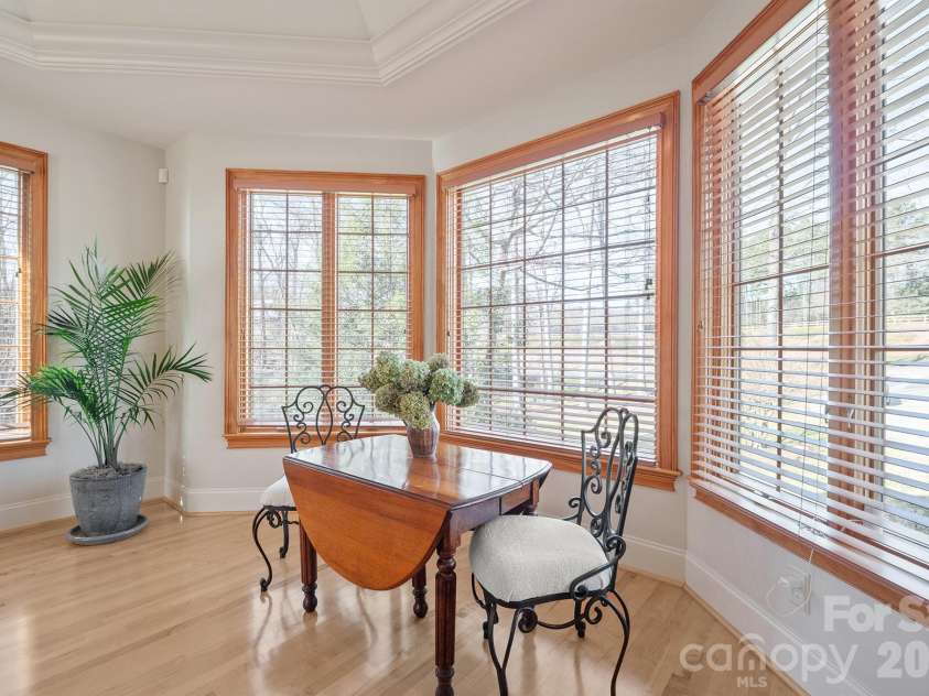 301 Agnew Road, Mooresville, NC 28117.  MLS# CAR4337466, YatesRealty ID 2502. Beautiful bay window 