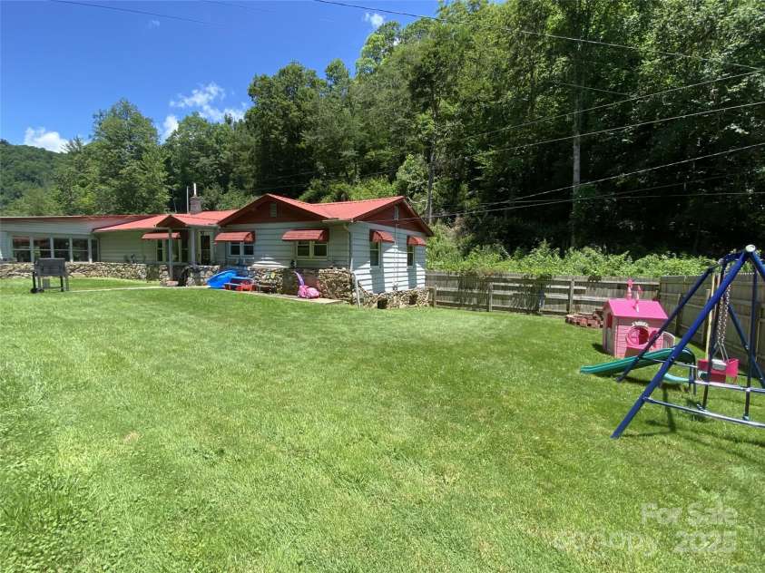 895 Laurel Valley Road, Mars Hill, NC 28754.  MLS# CAR4232907, YatesRealty ID 2502. 