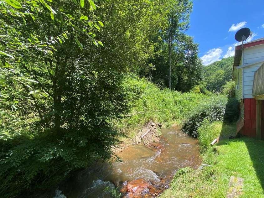 895 Laurel Valley Road, Mars Hill, NC 28754.  MLS# CAR4232907, YatesRealty ID 2502. 