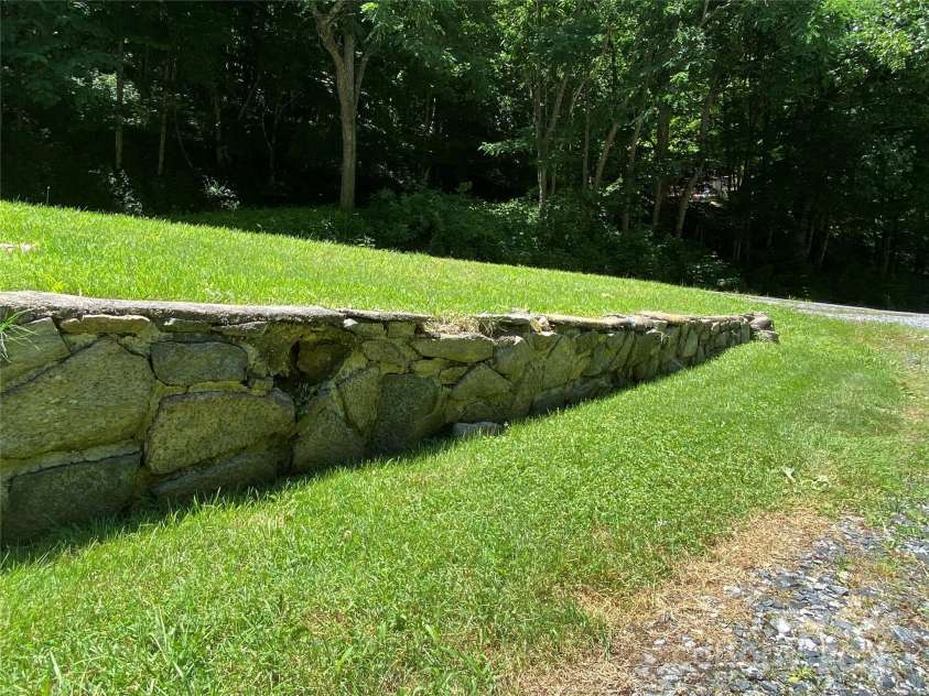 895 Laurel Valley Road, Mars Hill, NC 28754.  MLS# CAR4232907, YatesRealty ID 2502. 