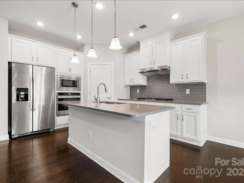 9211 Grisons Court, Charlotte, NC 28278.  MLS# CAR4314325, YatesRealty ID 2502. 