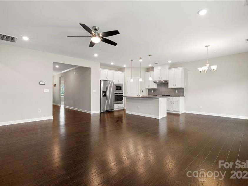 9211 Grisons Court, Charlotte, NC 28278.  MLS# CAR4314325, YatesRealty ID 2502. 