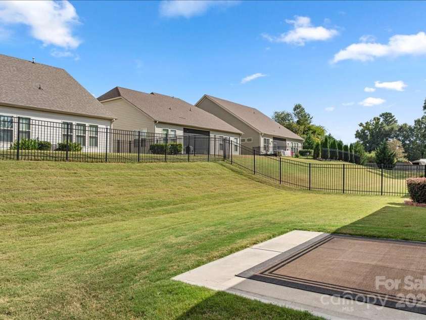 9211 Grisons Court, Charlotte, NC 28278.  MLS# CAR4314325, YatesRealty ID 2502. 