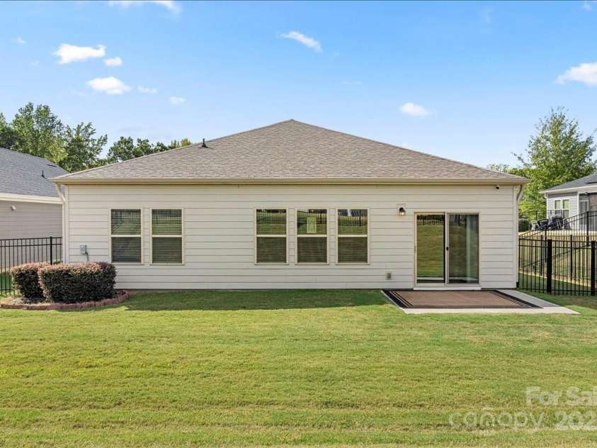 9211 Grisons Court, Charlotte, NC 28278.  MLS# CAR4314325, YatesRealty ID 2502. 