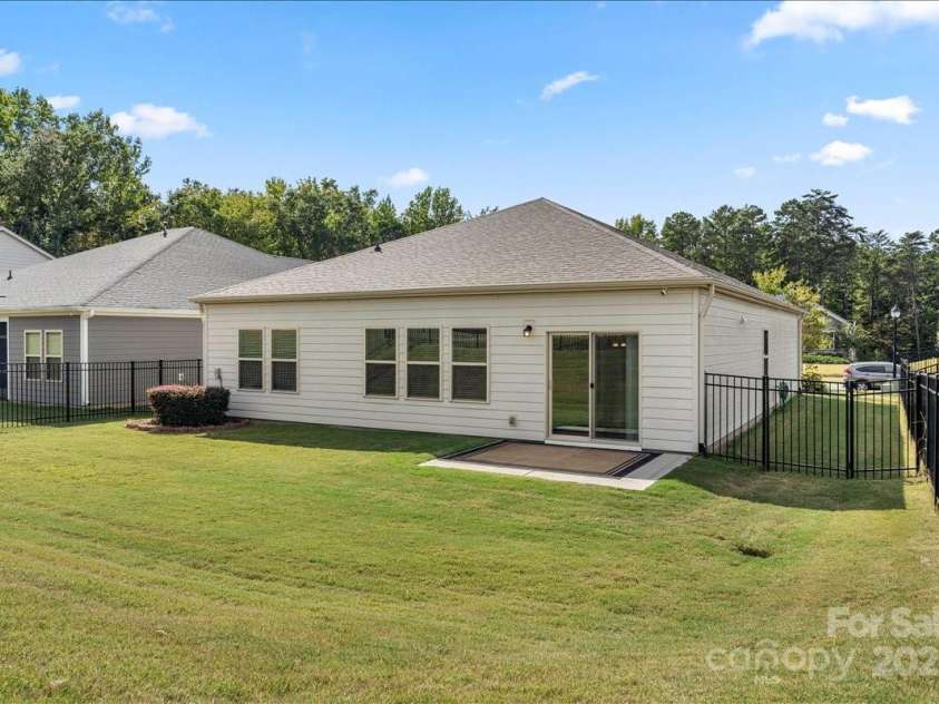 9211 Grisons Court, Charlotte, NC 28278.  MLS# CAR4314325, YatesRealty ID 2502. 