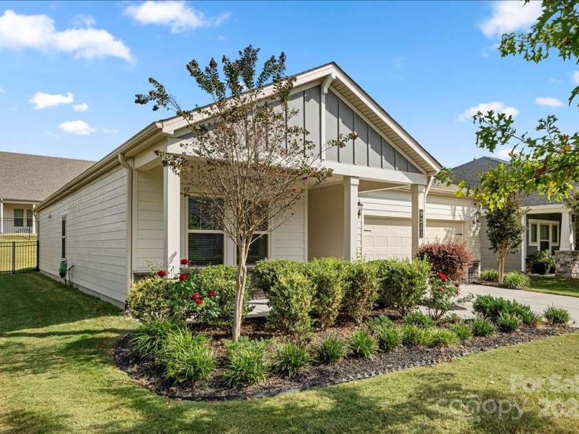 9211 Grisons Court, Charlotte, NC 28278.  MLS# CAR4314325, YatesRealty ID 2502. 