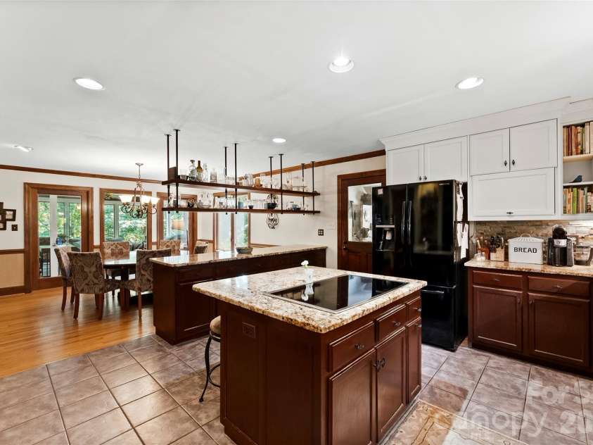 304 Eagles Walk, Gastonia, NC 28056.  MLS# CAR4384485, YatesRealty ID 25020. 