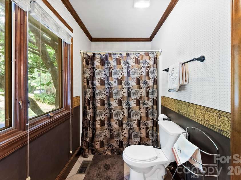 304 Eagles Walk, Gastonia, NC 28056.  MLS# CAR4384485, YatesRealty ID 25020. 