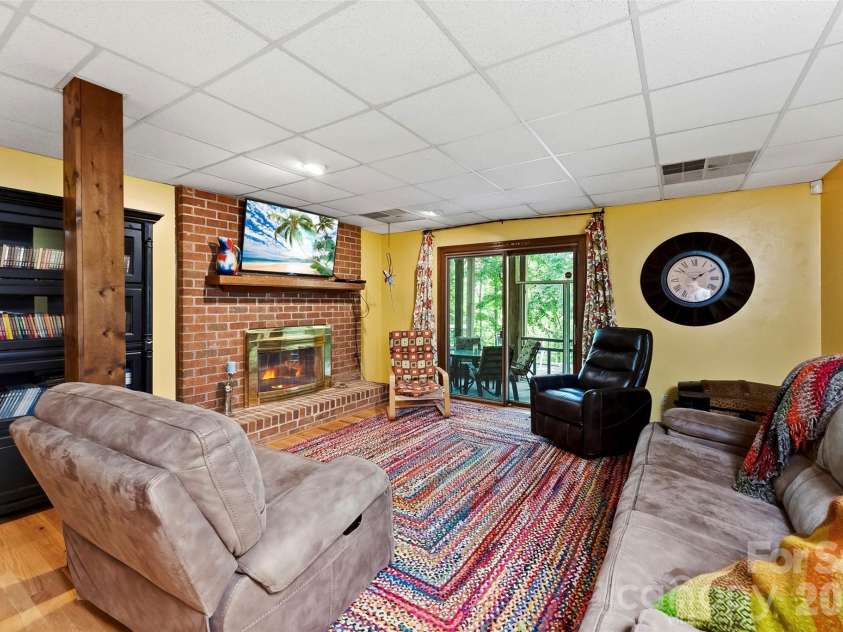304 Eagles Walk, Gastonia, NC 28056.  MLS# CAR4384485, YatesRealty ID 25020. 