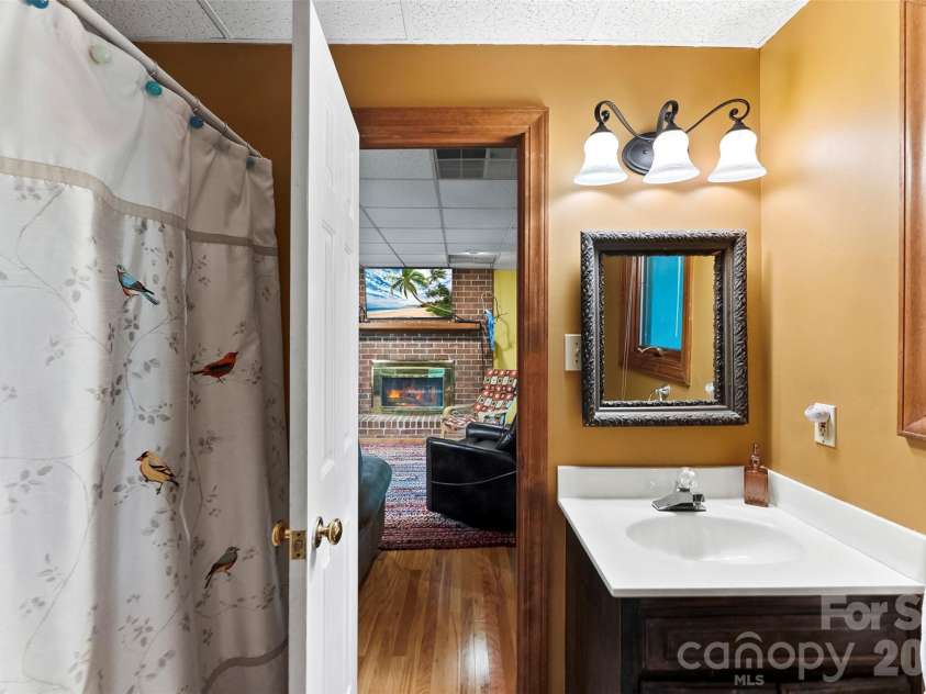 304 Eagles Walk, Gastonia, NC 28056.  MLS# CAR4384485, YatesRealty ID 25020. 