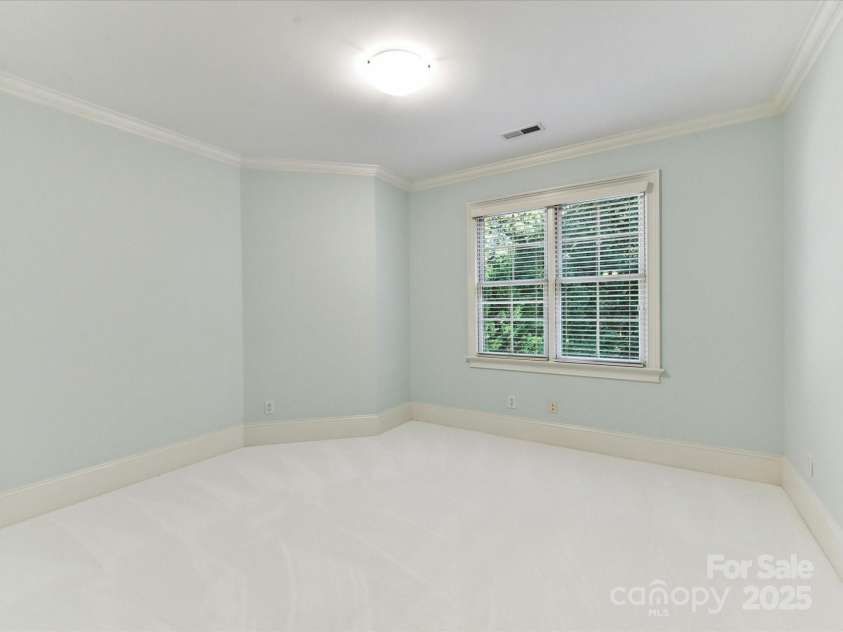 9000 Whirlaway Lane, Waxhaw, NC 28173.  MLS# CAR4274594, YatesRealty ID 25020. 