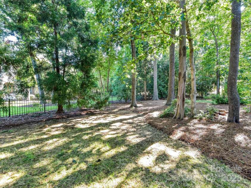 9000 Whirlaway Lane, Waxhaw, NC 28173.  MLS# CAR4274594, YatesRealty ID 25020. 