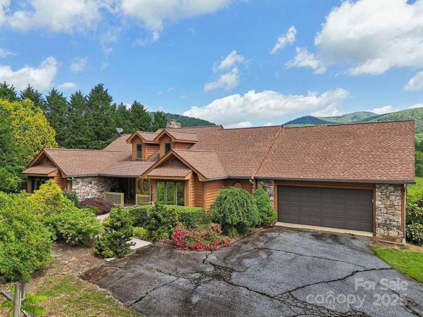 2281 Bearwallow Road, Edneyville, NC 28792.  MLS# CAR4234410, YatesRealty ID 25021. 