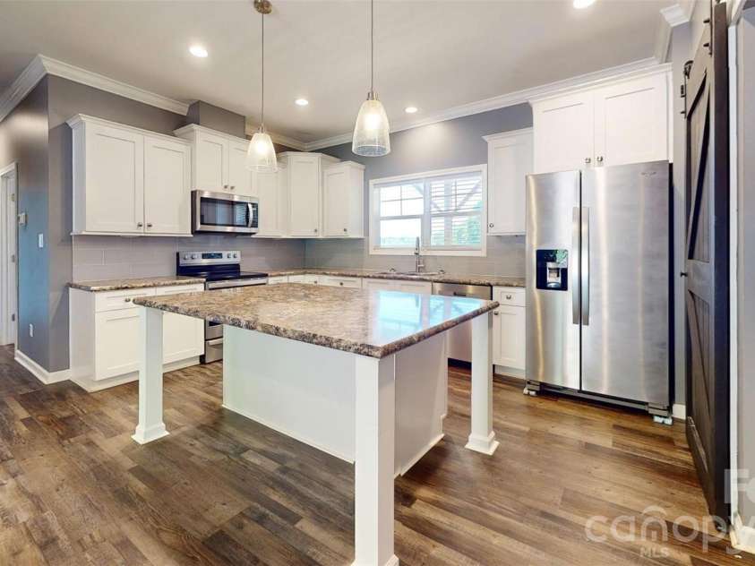 2 Watsell Drive, Leicester, NC 28748.  MLS# CAR4384323, YatesRealty ID 25022. 